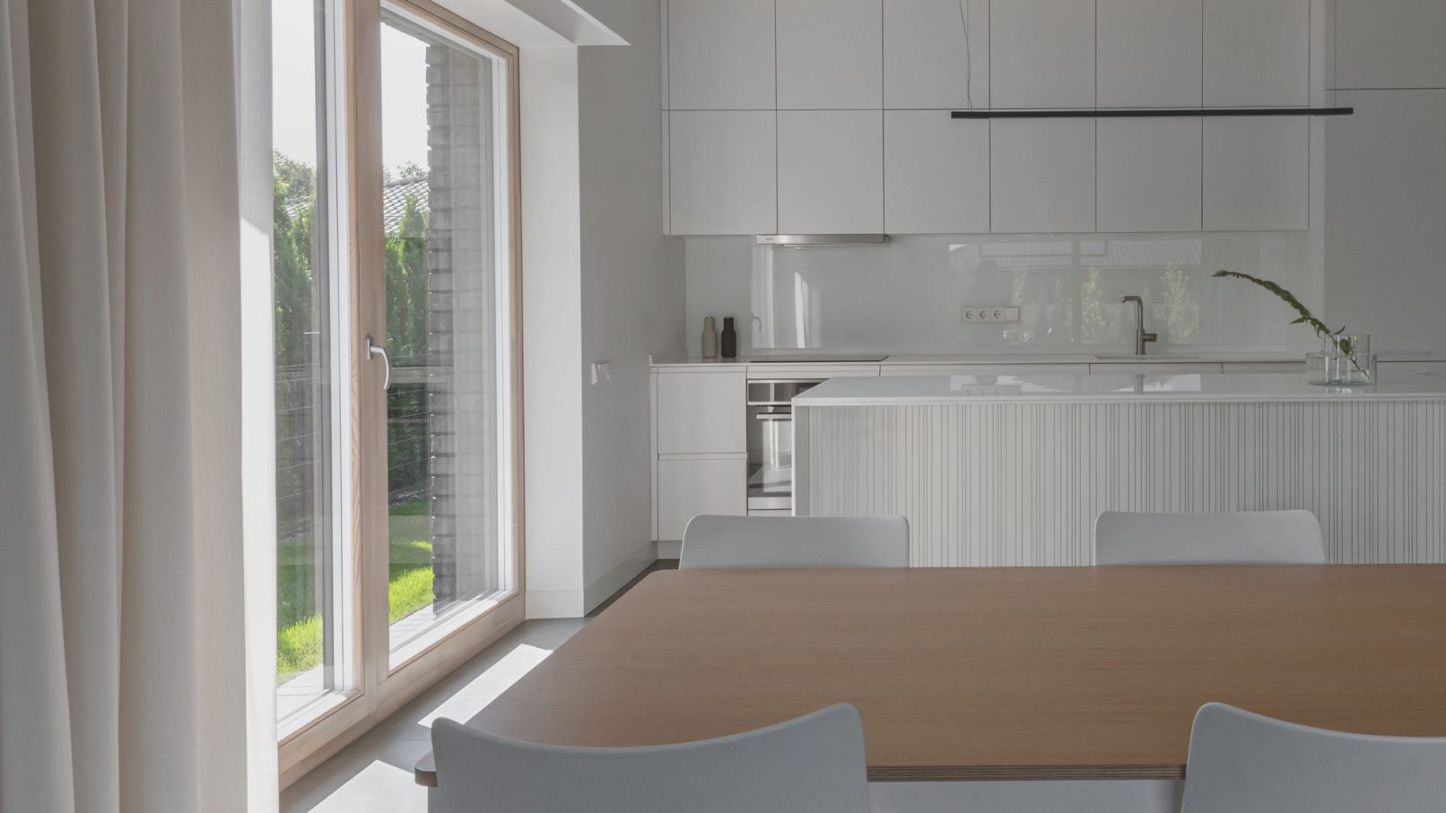 Minimalistinis skandinaviskas interjeras dizaineris kaune